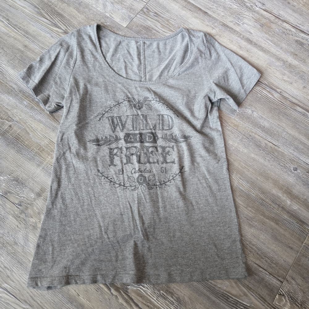 Womens Gray Graphic Tee Shirt